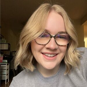 Meet your Posher, Nicole